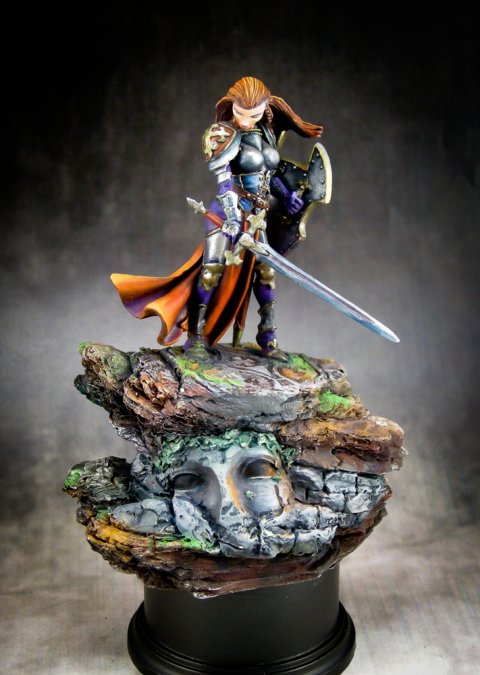 Finari, Crusader (54mm) | Tacoma Games